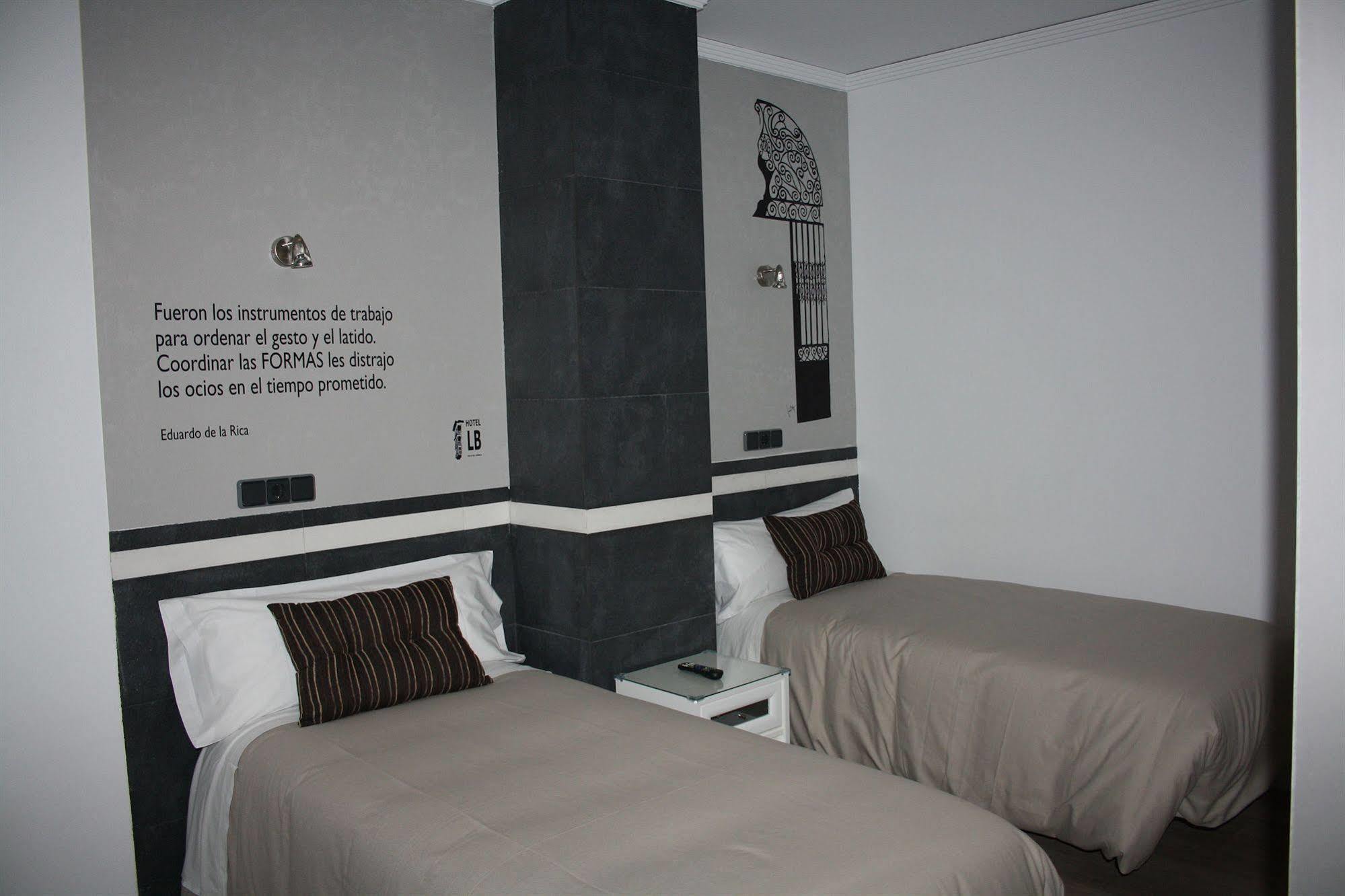 Hotel Lb Villa De Cuenca クエンカ エクステリア 写真